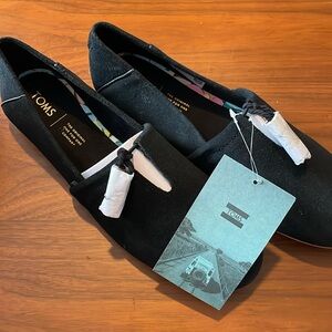 Tom’s Black Tasseled Flat NWT & NIB